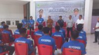 Sekretaris Daerah Manggarai Barat, Fransiskus Sales Sodo saat memberikan arahan kepada kontingen T Tim PERSAMBA. Foto: Labuan Bajo Voice